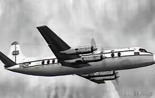 1982年7月30日，一架载着外宾的专机从上海向北京飞去，飞机起飞后没多久，机长