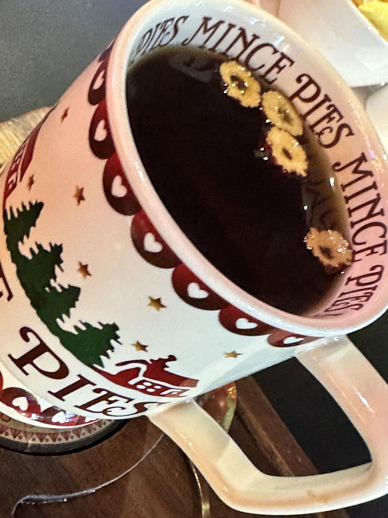 普通人退休后有多少钱才够花？
实际上并无标准答案，主要取决于以下几个方面。
其一