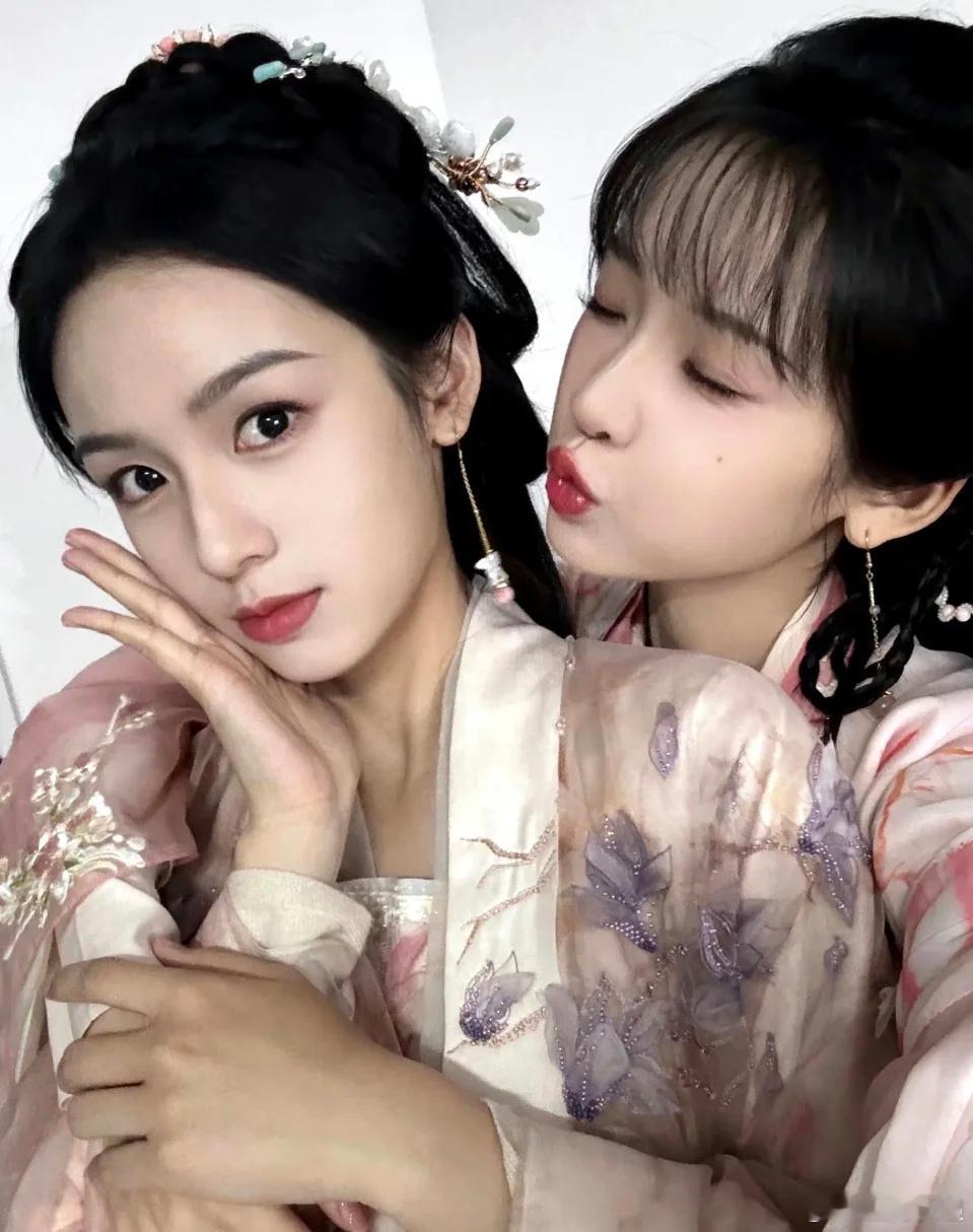 周也[心]张淼怡冷面女将军和她的甜妹未婚妻锦月如歌周也张淼怡 ​​​