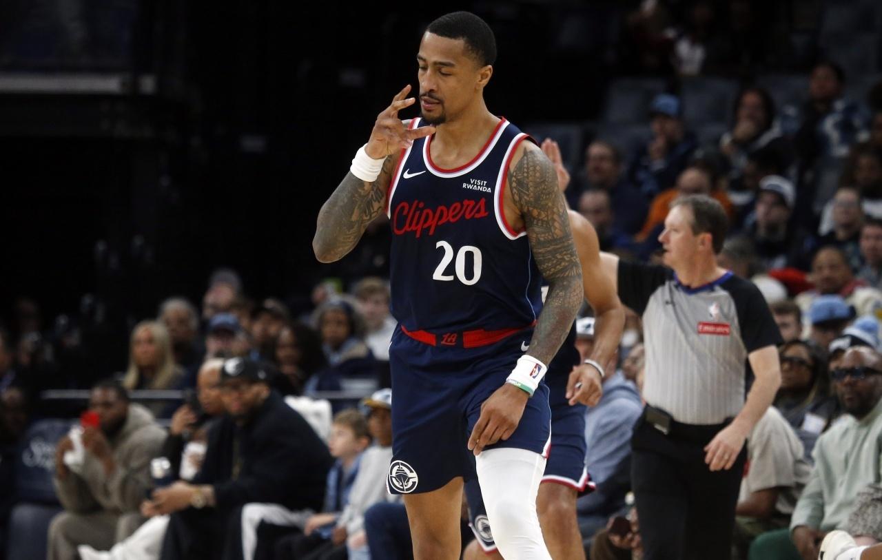 快船￼记者Law Murray谈到处于合同年的约翰·科林斯的交易前景￼，他表示球