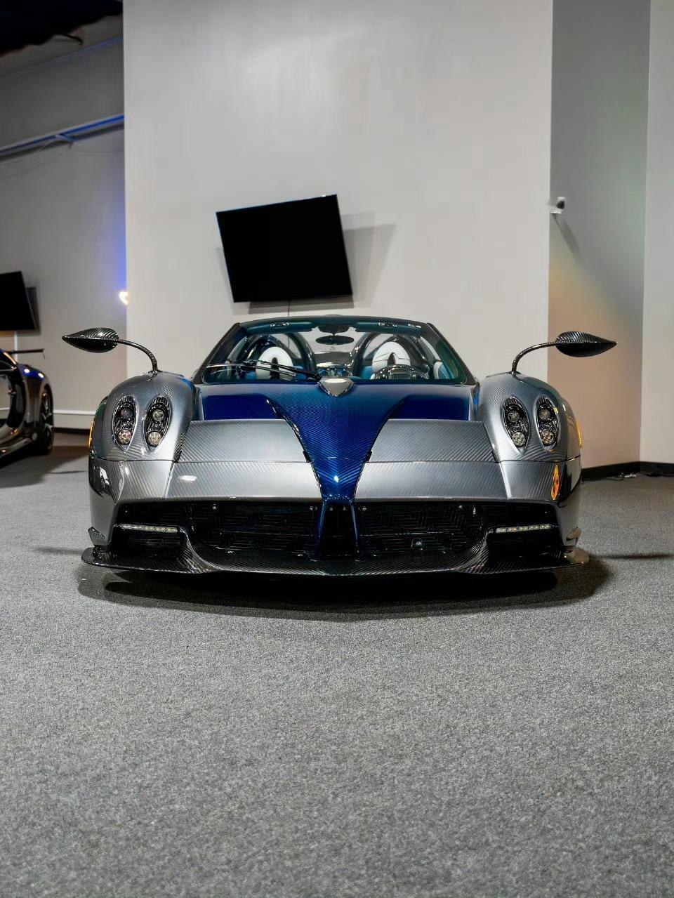 Pagani Huayra Roadster ​​​