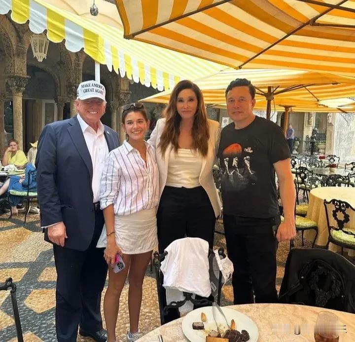 卡戴珊变性继父分享了一张与特朗普、马斯克的合照并配文：“两个单枪匹马的男人让美国