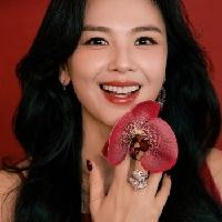 我的今日状态：😁轻松愉快
我这里的天气：☀️晴天
成熟美人刘涛穿搭写真