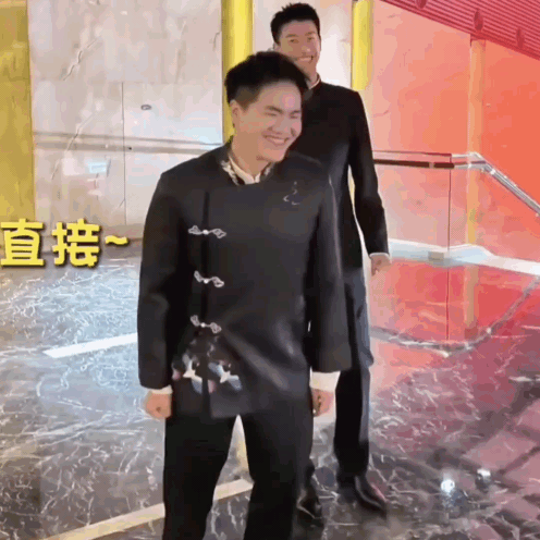 逼猪做1，猪就这样 