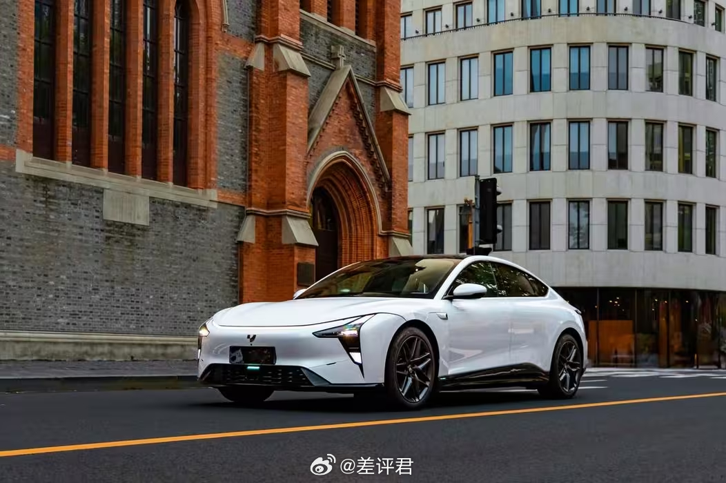 #差评说车# 6折买新车？真的靠谱吗？最近咱们看到市面上像极越、哪吒都有不少低价