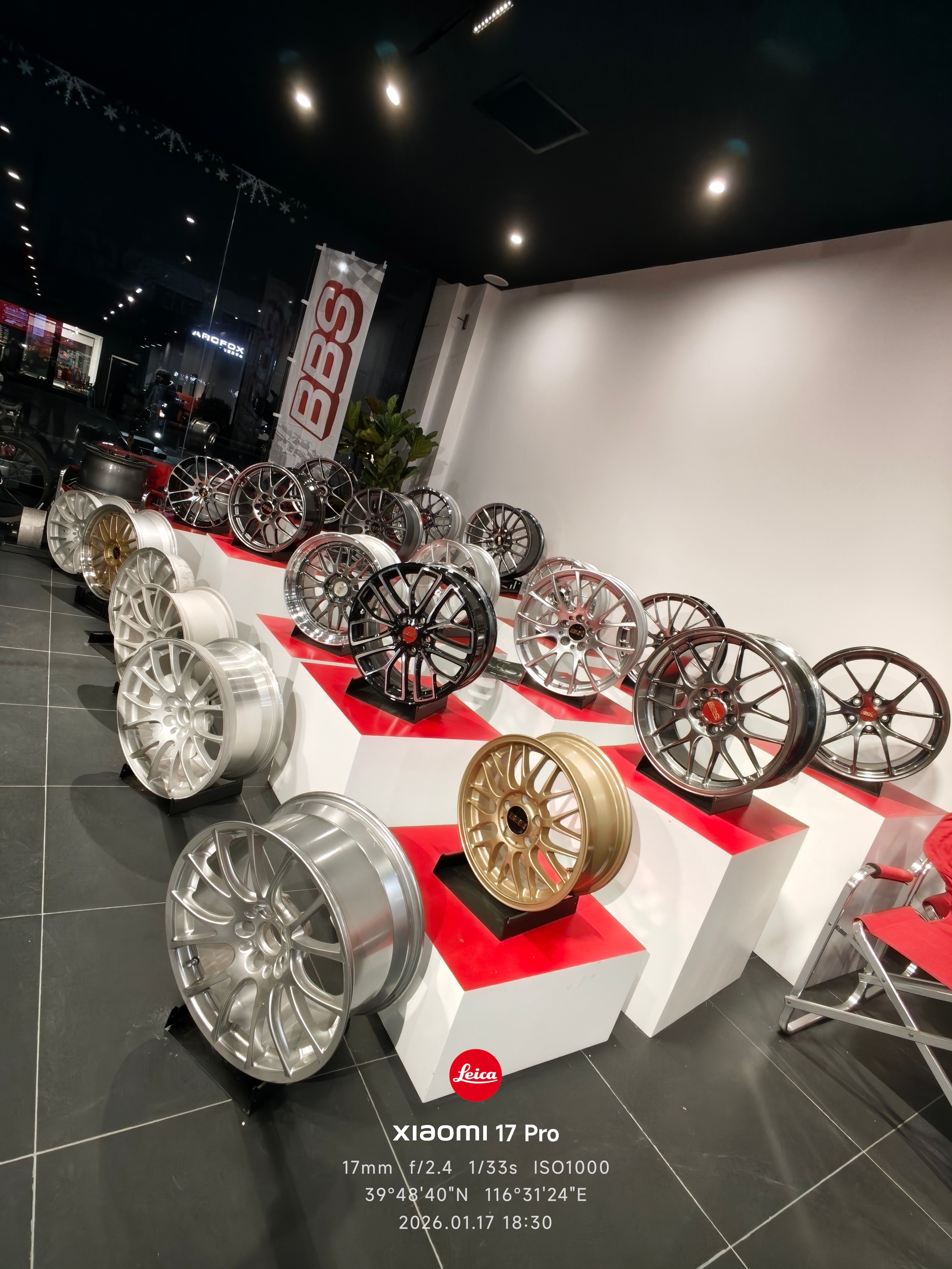 BBS轮毂墙 就像艺术品 垂涎三尺