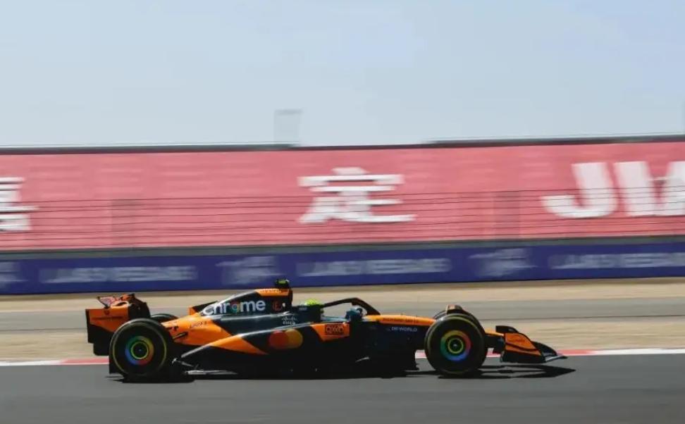 官方宣布，F1-中国站，即将响彻上海国际赛车场，承载着二十余年F1中国站辉煌记忆