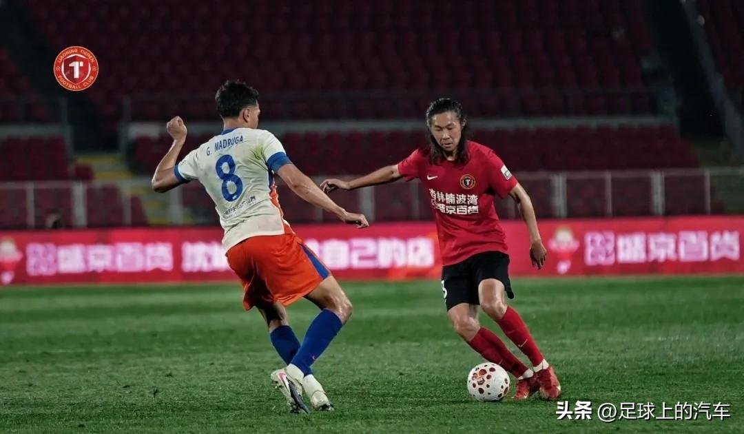 山东泰山5-1横扫辽宁铁人，这3点太离谱！
 
1、赛前多少人唱衰山东泰山？克雷