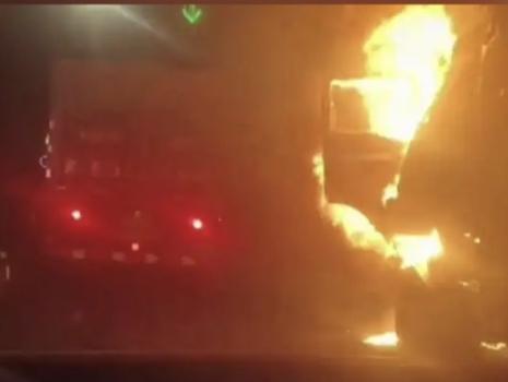 隧道里的生死通话：山东小伙火场救人的暖心瞬间

“妈！我可能出不去了！” 近日，