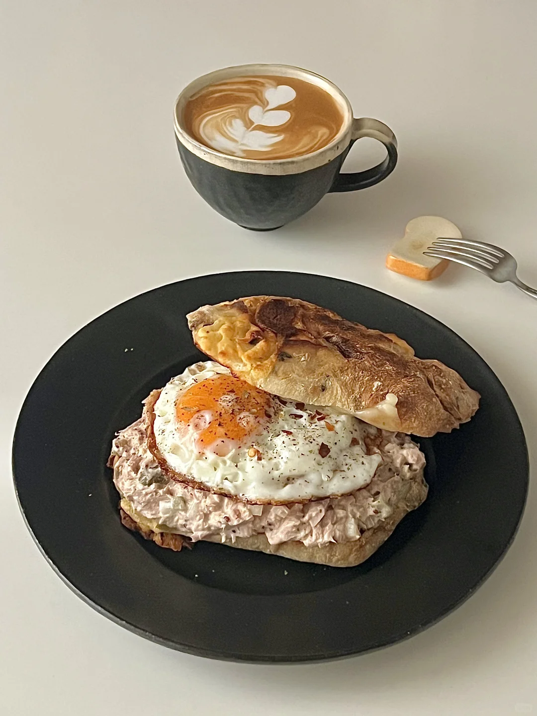 早餐|芝士金枪鱼🐟煎蛋🍳恰巴塔三明治🥪