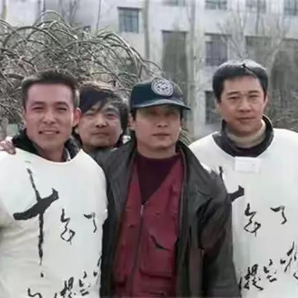 但是谢园因为没有经验，所以，就好的坏的一起学。有一次，他带一个电影学院表演系的班