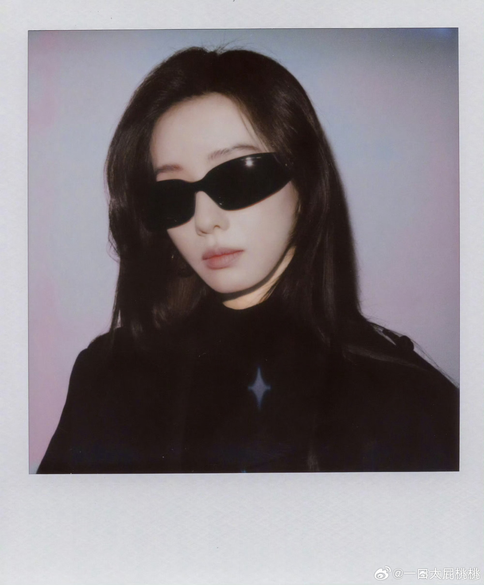 全球品牌大使刘诗诗出镜CELINE HIVER 2026冬季时装秀的预热大片✨巴