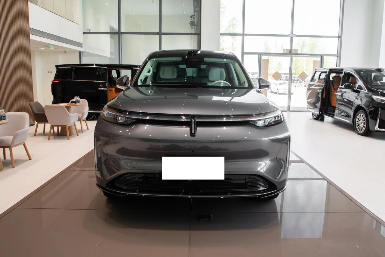 权益价确实让魏牌V9X的入门门槛更友好，但现在看到“限时”两个字，我已经很难产生