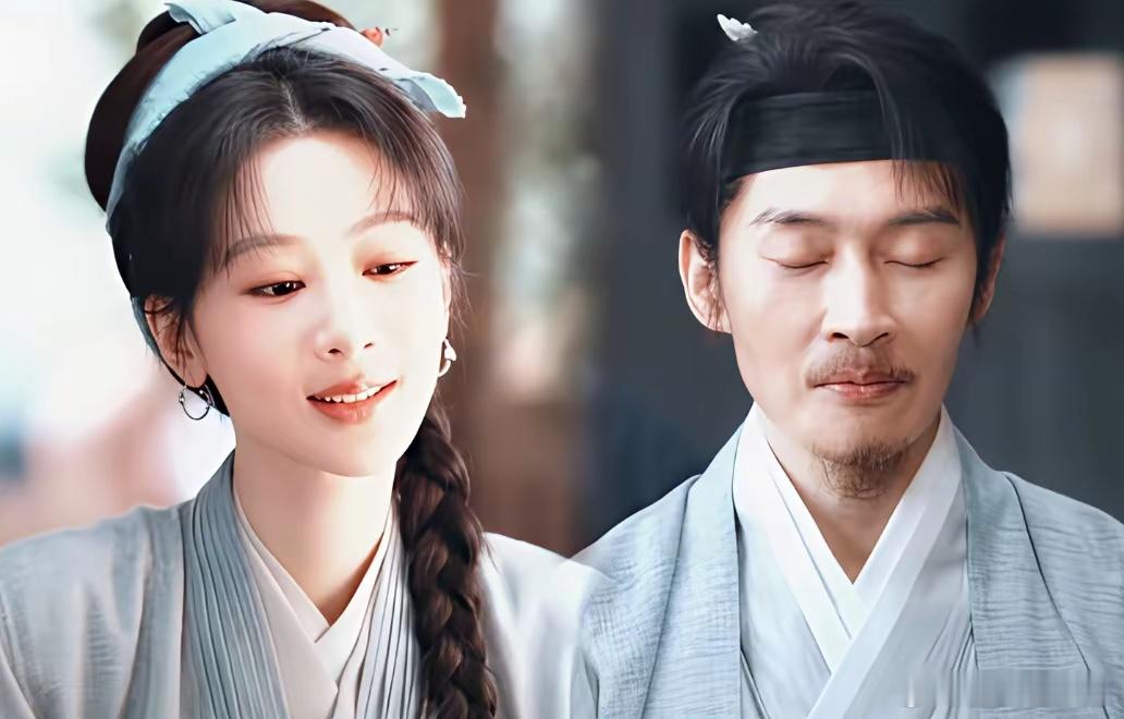 曹磊第一次跟杨紫合作，在采访中他说了个大实话，他说，杨紫根本不是大家以为的，只是