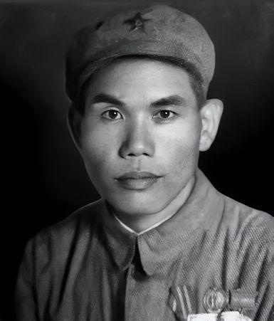 1955年授衔只给他少校。早年是冀东八路军13团副团长，曾缴获日军军火库、带队剿