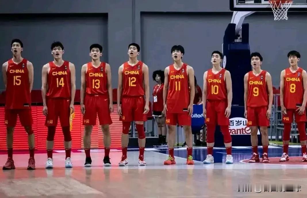 今晚厦门十大名校国际篮球赛决赛中，中国U18男篮以88-55大胜韩国檀国大学男篮