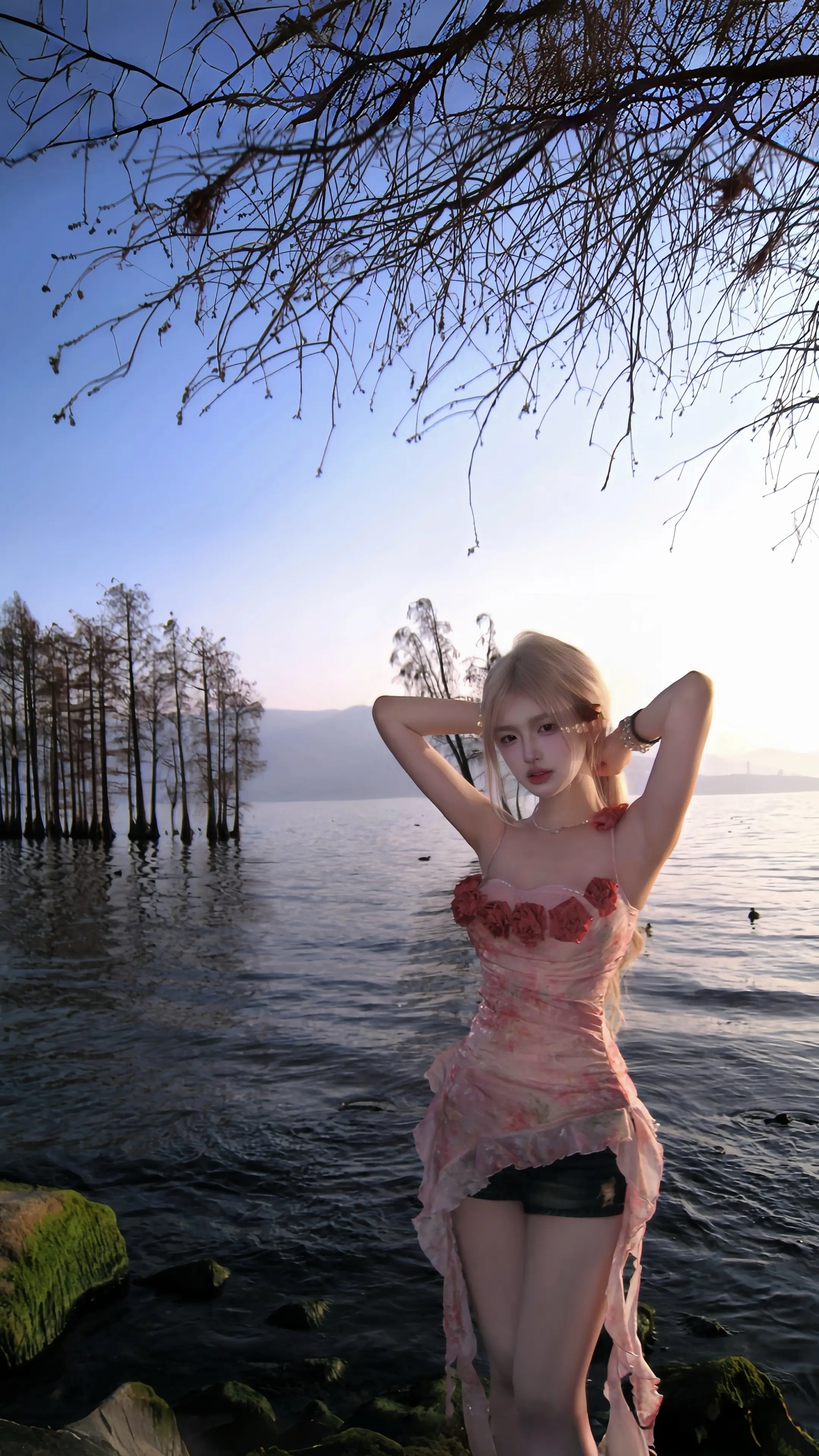 总想要透过你眼睛。