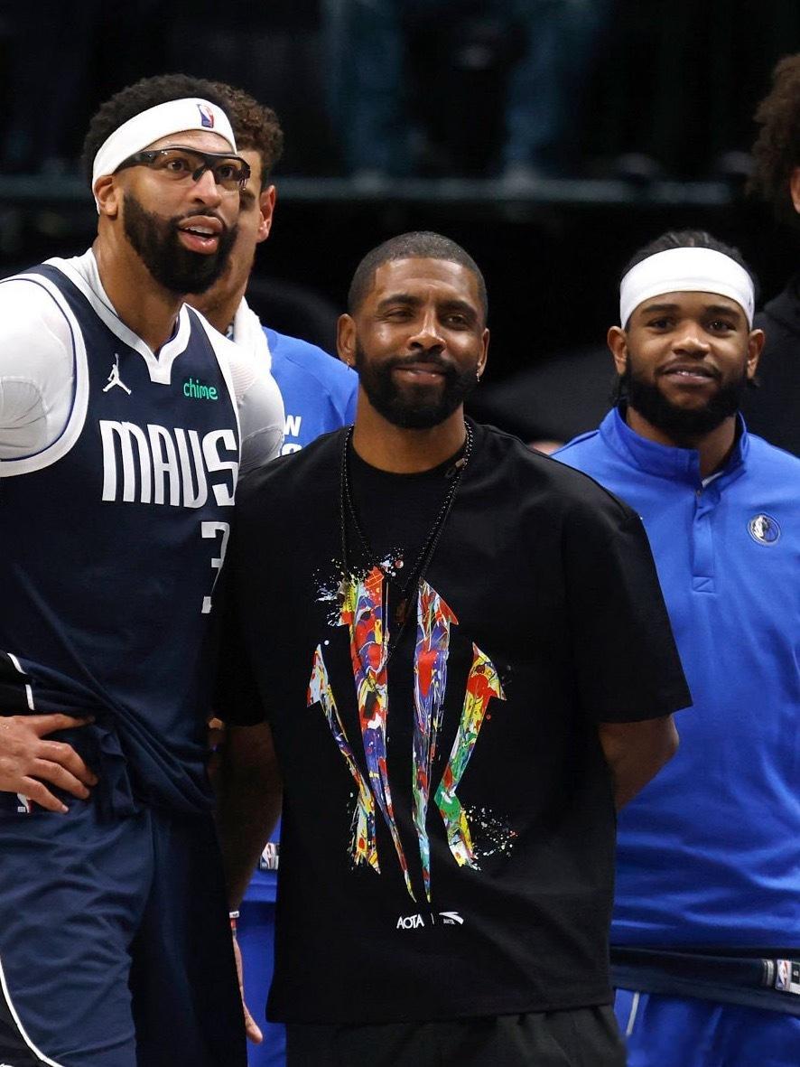 ESPN：独行侠今天不接受任何欧文的交易询价，他们无意交易欧文。 