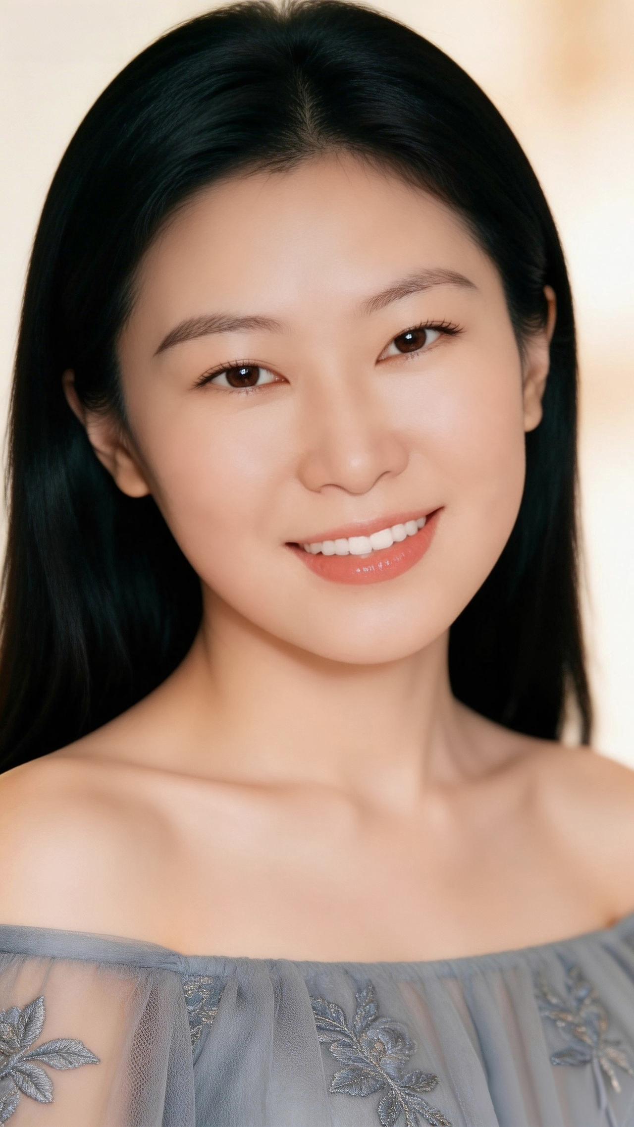 甜美笑容，优雅气质，气质女神的日常穿搭