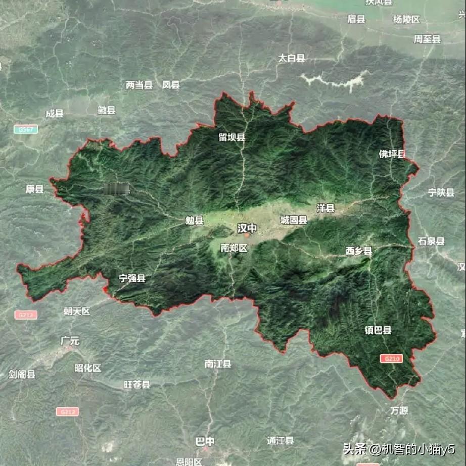 汉中憋屈就憋屈在地理位置上。
三线建设时期，陕西战略地位重要，西安一个城市在“一