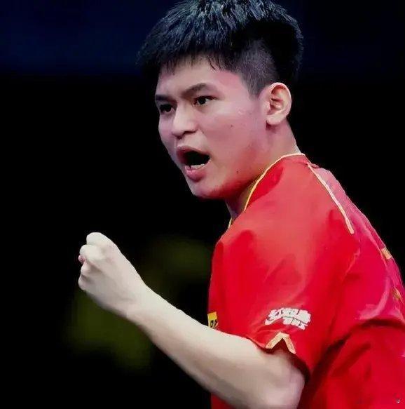 林诗栋3比2阿拉米扬，实不相瞒，“七大”没想到。1、没想到国乒大旗还得林诗栋来扛