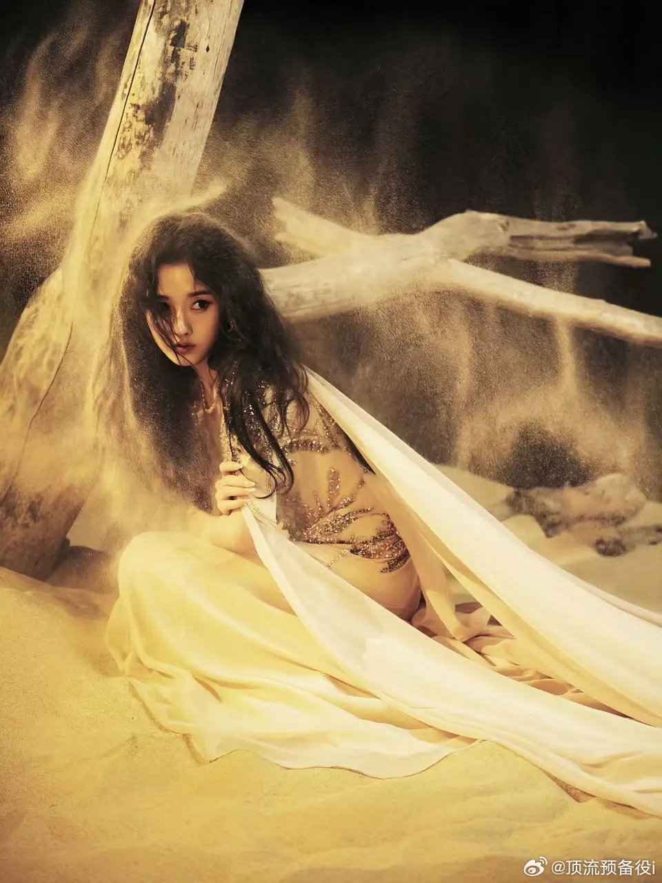 宋祖儿微博之夜造型出图，这个祖儿妹的很稳定 