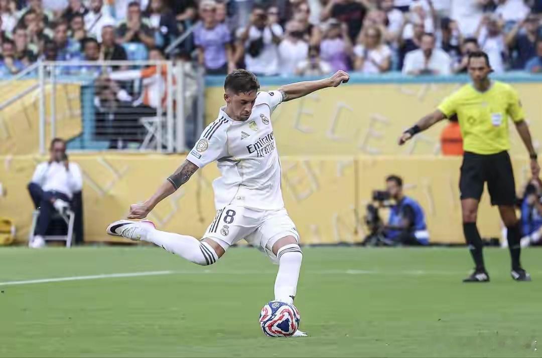 周一赛事前瞻：意甲西甲双场对决来袭⚽️001  意甲  03:45  主任参考：