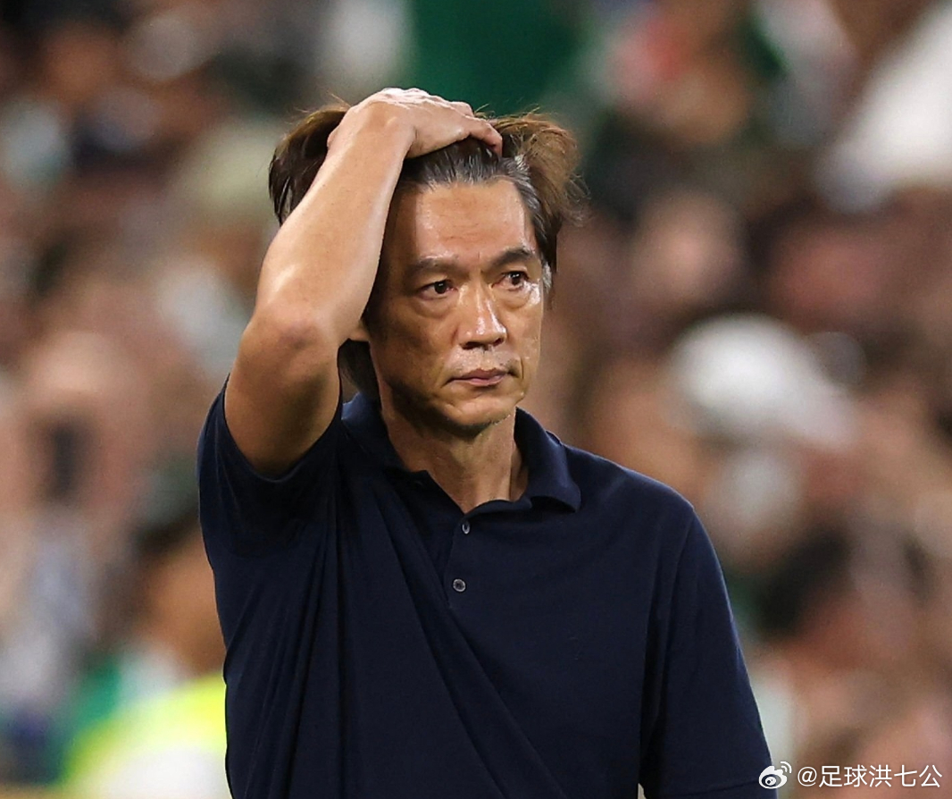 韩国队出局李在明怒了  韩国总统李在明公开发声，认为世界杯韩国出局是韩国足协的制