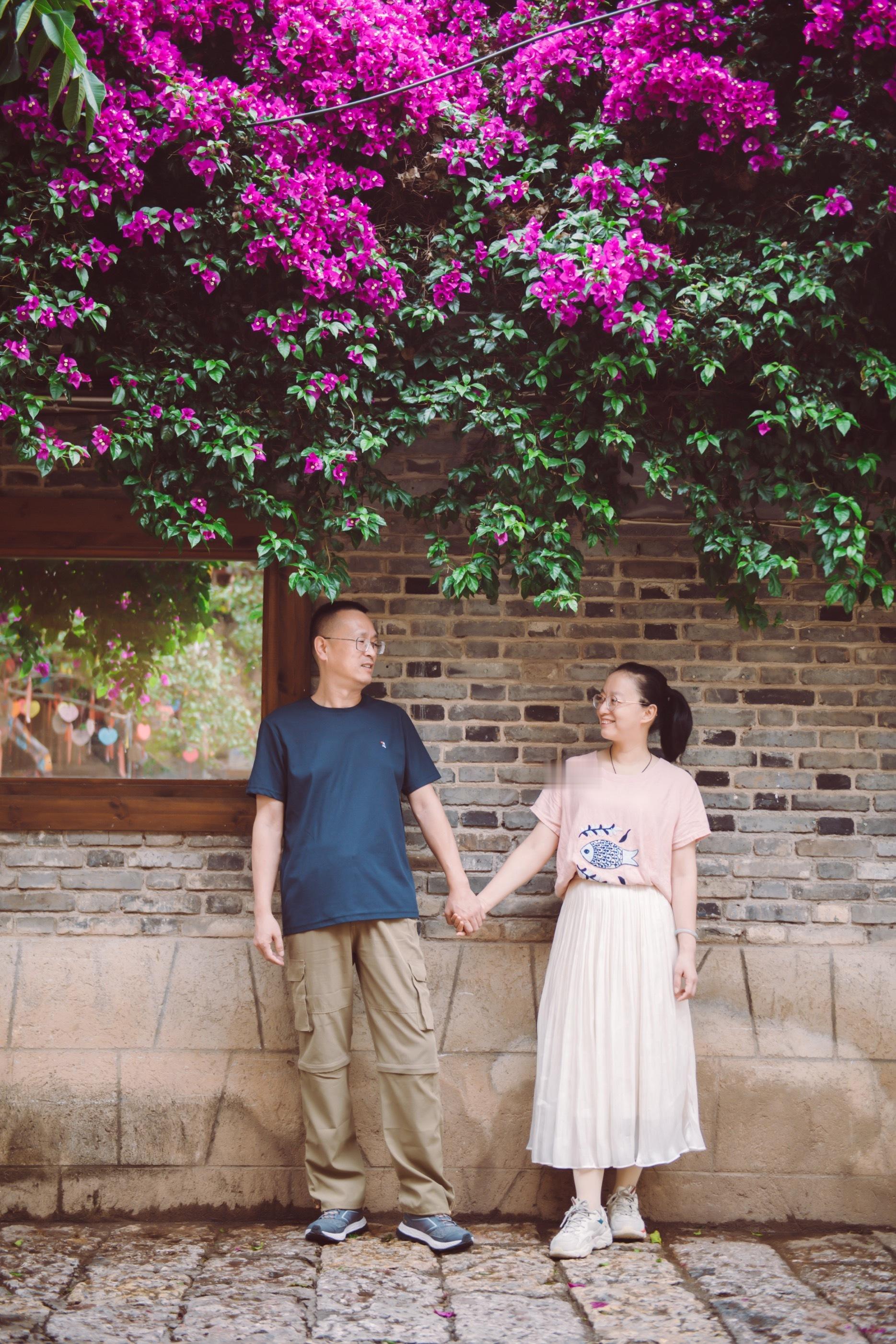 #丽江[超话]# 来丽江一定要看的几条避坑总结❶云南早晚温差大，尤其是丽江泸沽湖
