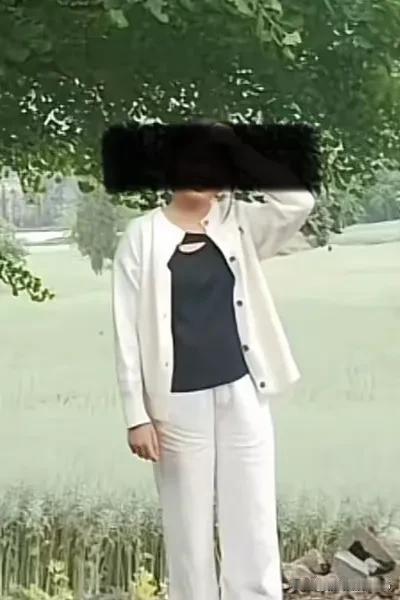 15岁姑娘方某被同学叫去她堂哥家玩，同班14岁男生蒋某也在。之后蒋某说要送她们。