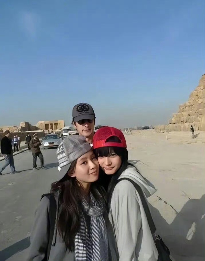 仙剑剧组内娱为数不多的活人感 杨幂胡歌刘诗诗这三人的情感纠葛可以拍一部电视剧[泪