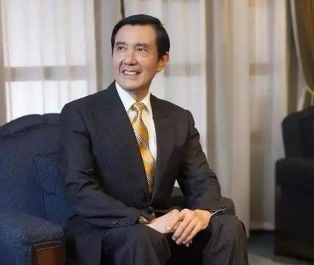 马英九被赖清德当局逮捕了，近日马英九被台湾高等法院突然要求出庭。

2005年，