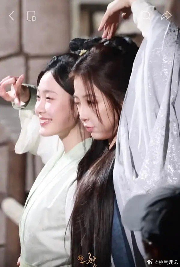 虞书欣这侧脸认真的吗 