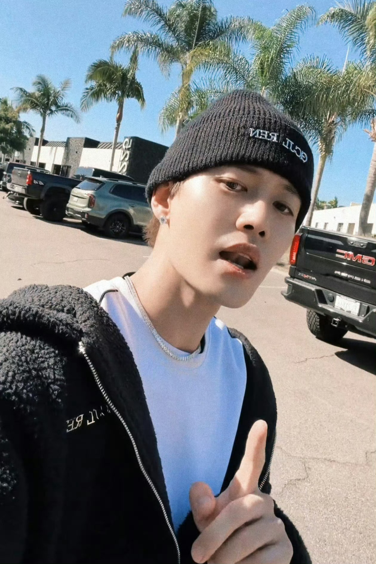 哥，想你了，在干嘛呢一点消息没有