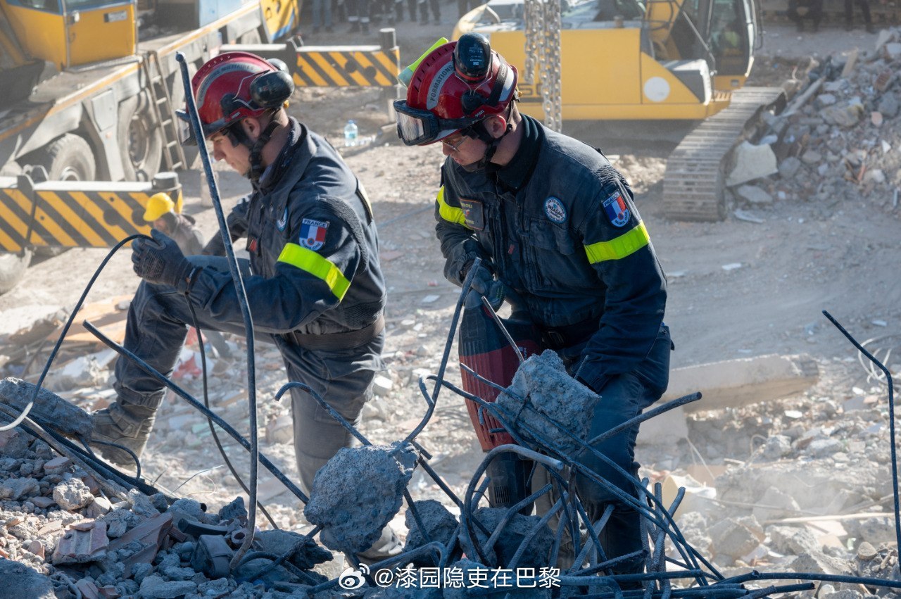 委内瑞拉7.5级地震 法国新闻报道，应共和国总统的要求，法国派遣了一支隶属于民事