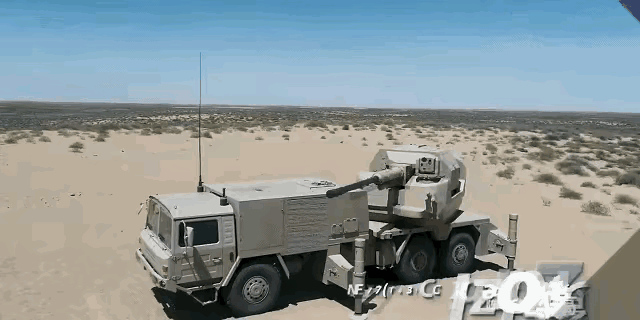 多漂亮的自行防空炮啊！咱们国家的路盾76。
自动化程度极高，有人看视频了之后说射