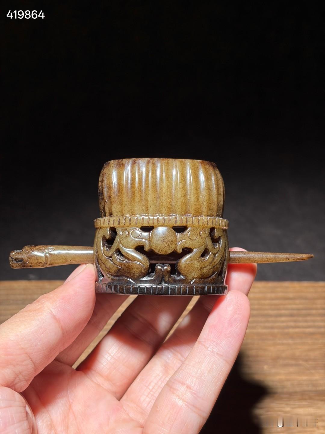 宋 和田玉发冠
尺寸4.8×4.6×3.6厘米