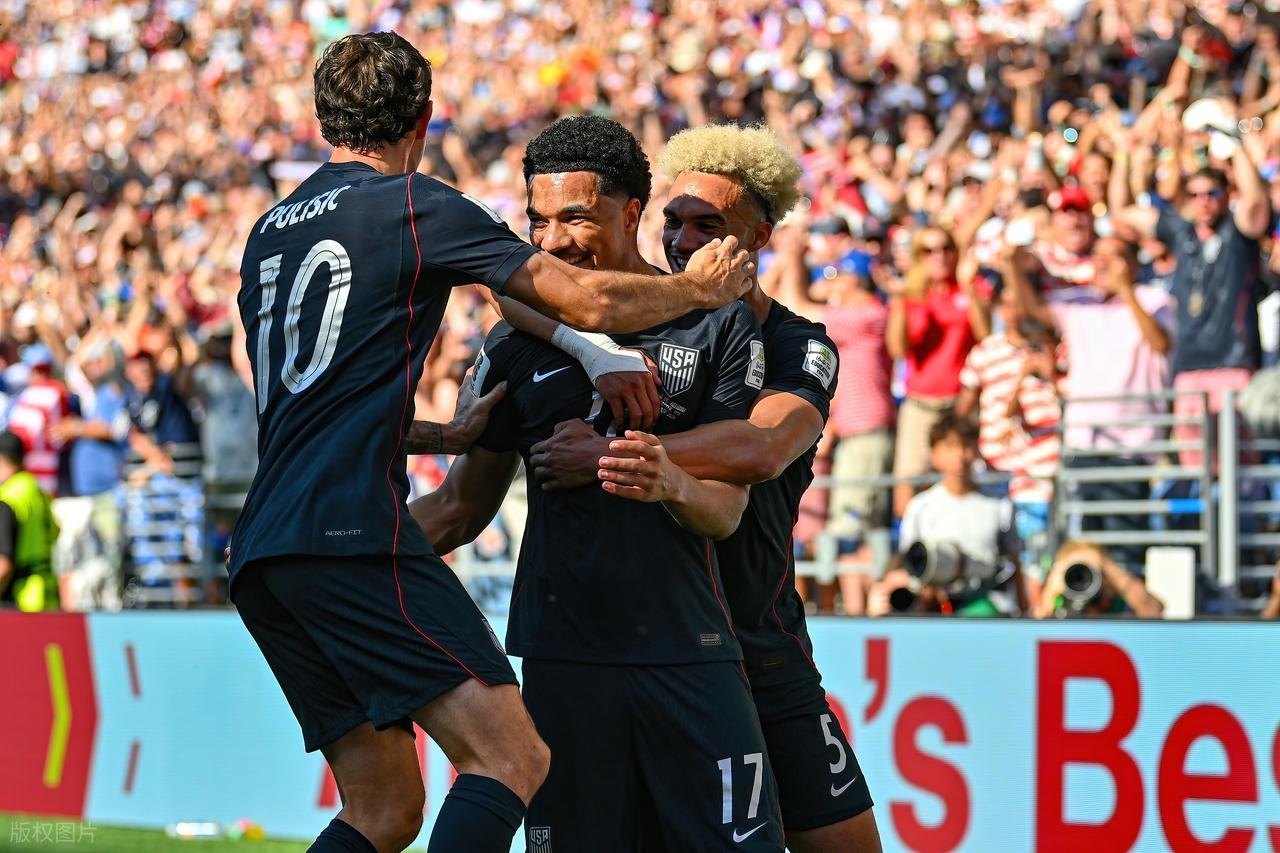 ESPN预测美国2030世界杯30人名单：普利西奇领衔，巴洛贡在列
看世界杯上咪