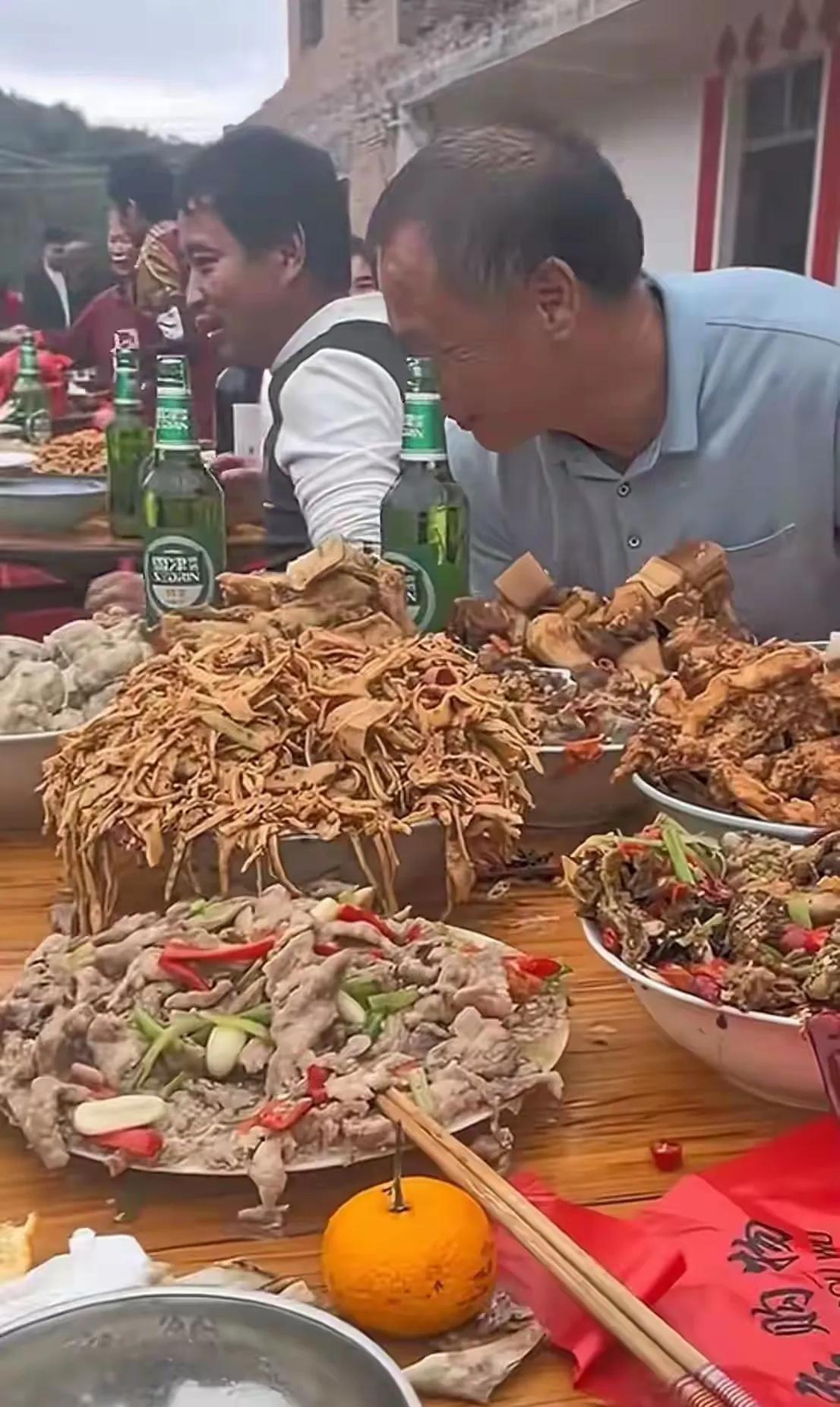 这样的酒席放全国各地算是什么水平？