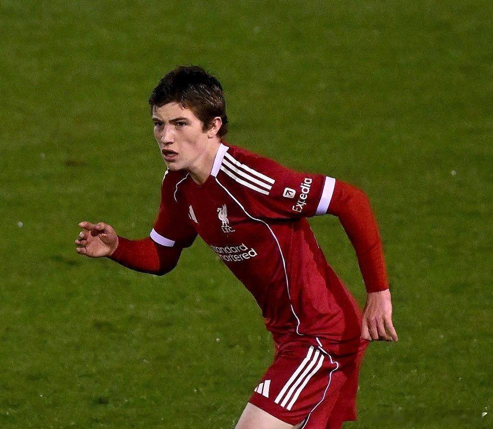 利物浦青训观察：利物浦青训也有自己的沃顿本赛季U18英超最具威胁的防线撕裂者之一