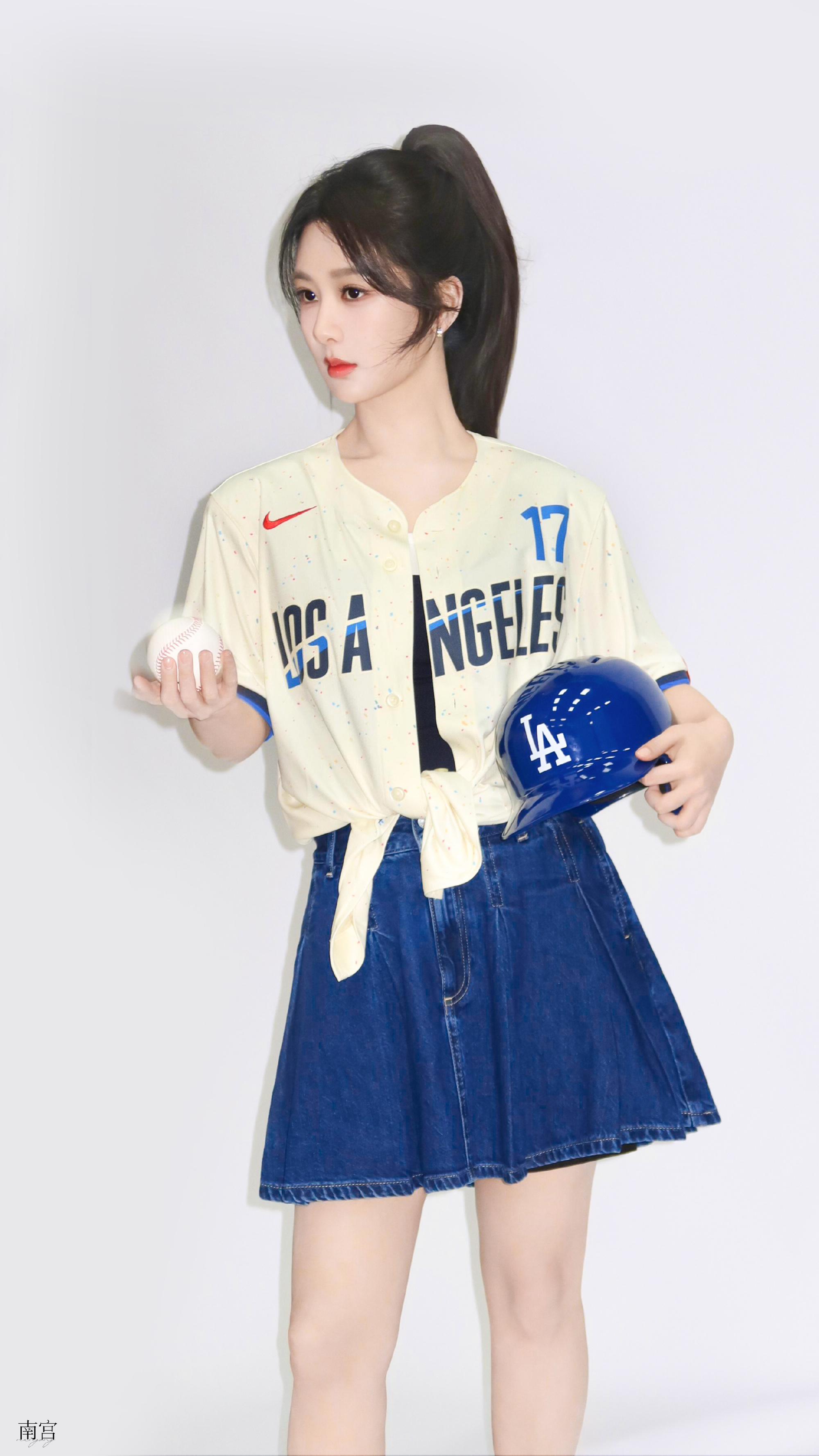 杨紫 yz杨紫董竹君yz杨紫玉兰花开君再来我都目光追随的是遥不可及的月亮 我都笔