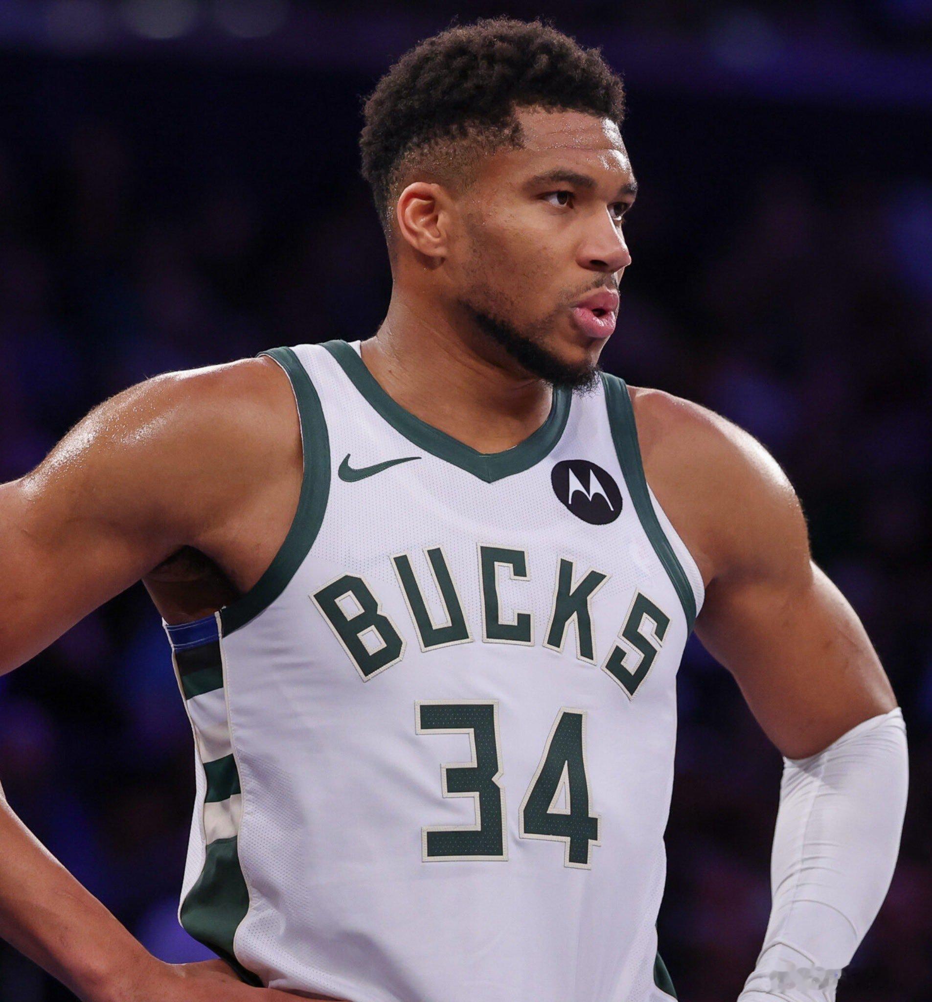 字母哥概率越来越小了，留雄鹿或退役60%，热火、尼克斯9%，老鹰6%新赛季篮不住