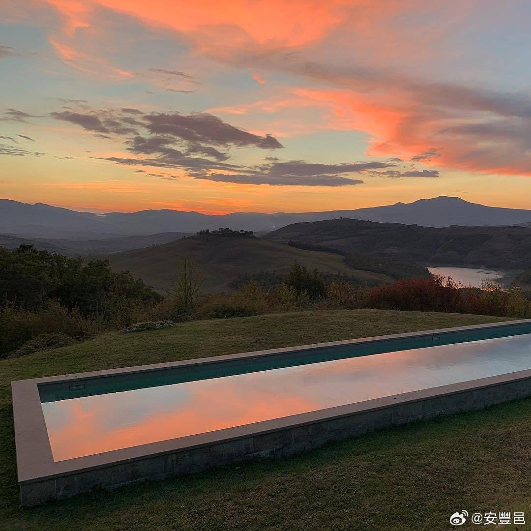 近日忙於生計，辛勞奔波，微博更新少，諸位好友見諒[作揖]図文無關 ​​​