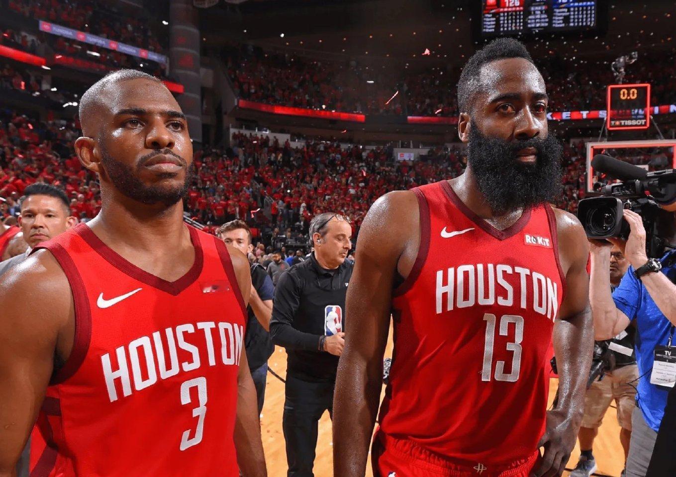 哈登本场送出5记抢断，超越保罗升至历史季后赛抢断榜第11位。 猛龙vs骑士 nb