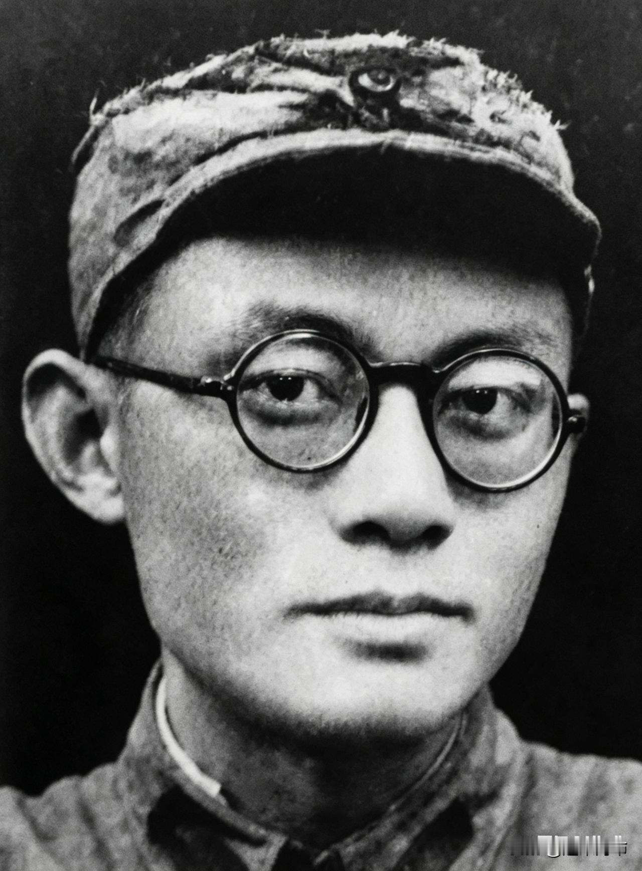 罗世文烈士，是小说《红岩》中许云峰的生活原型之一，曾任中共四川省委工委书记、川康