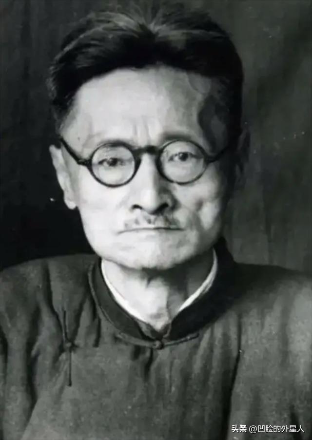 1928年11月，蒋介石到安徽大学视察，与时任安徽大学校长刘文典吵架，蒋介石狠狠