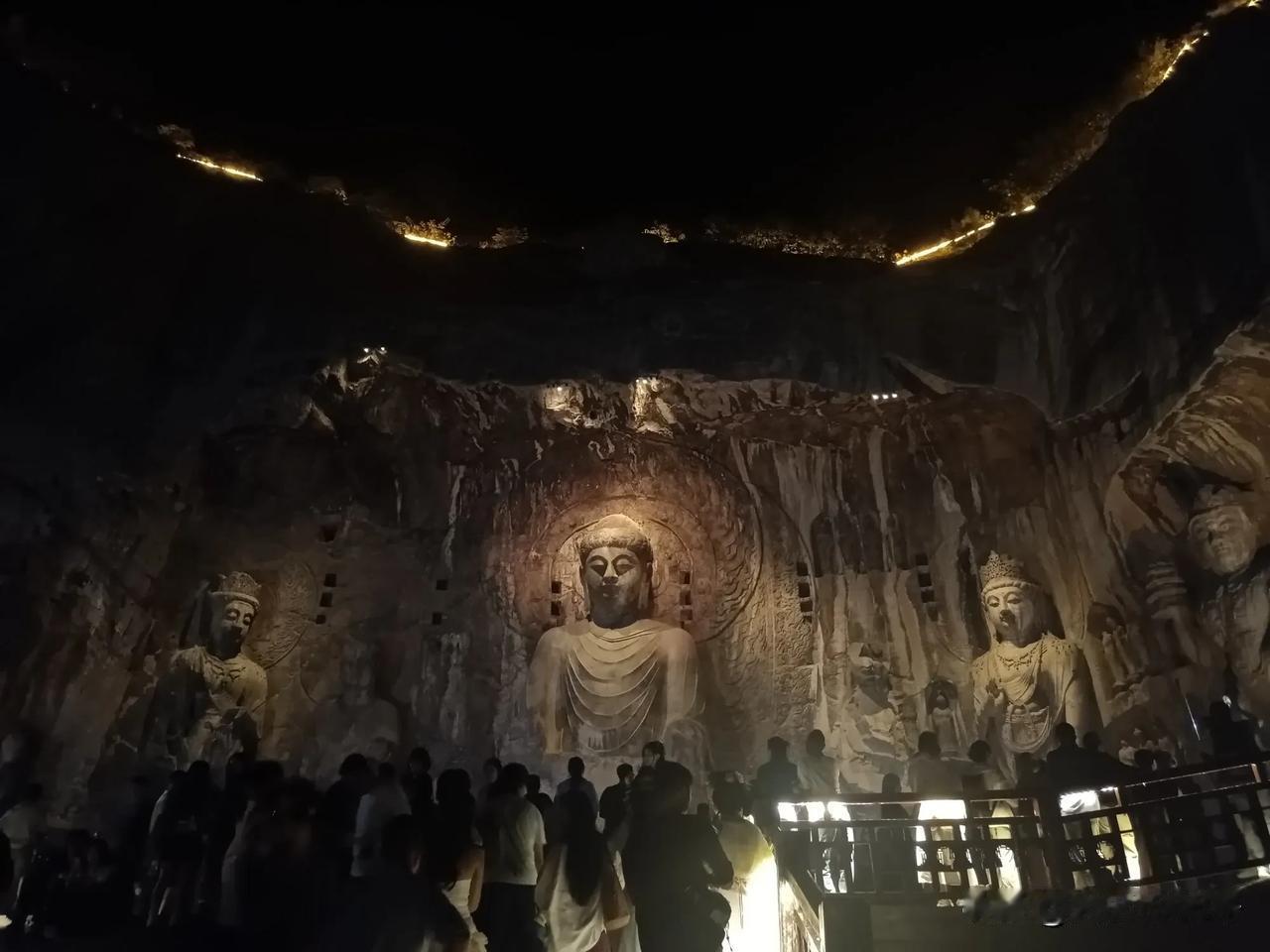 兄弟们，去洛阳旅游了，断更了几天，后续会恢复更新的#探访洛阳名胜# #打卡洛阳生