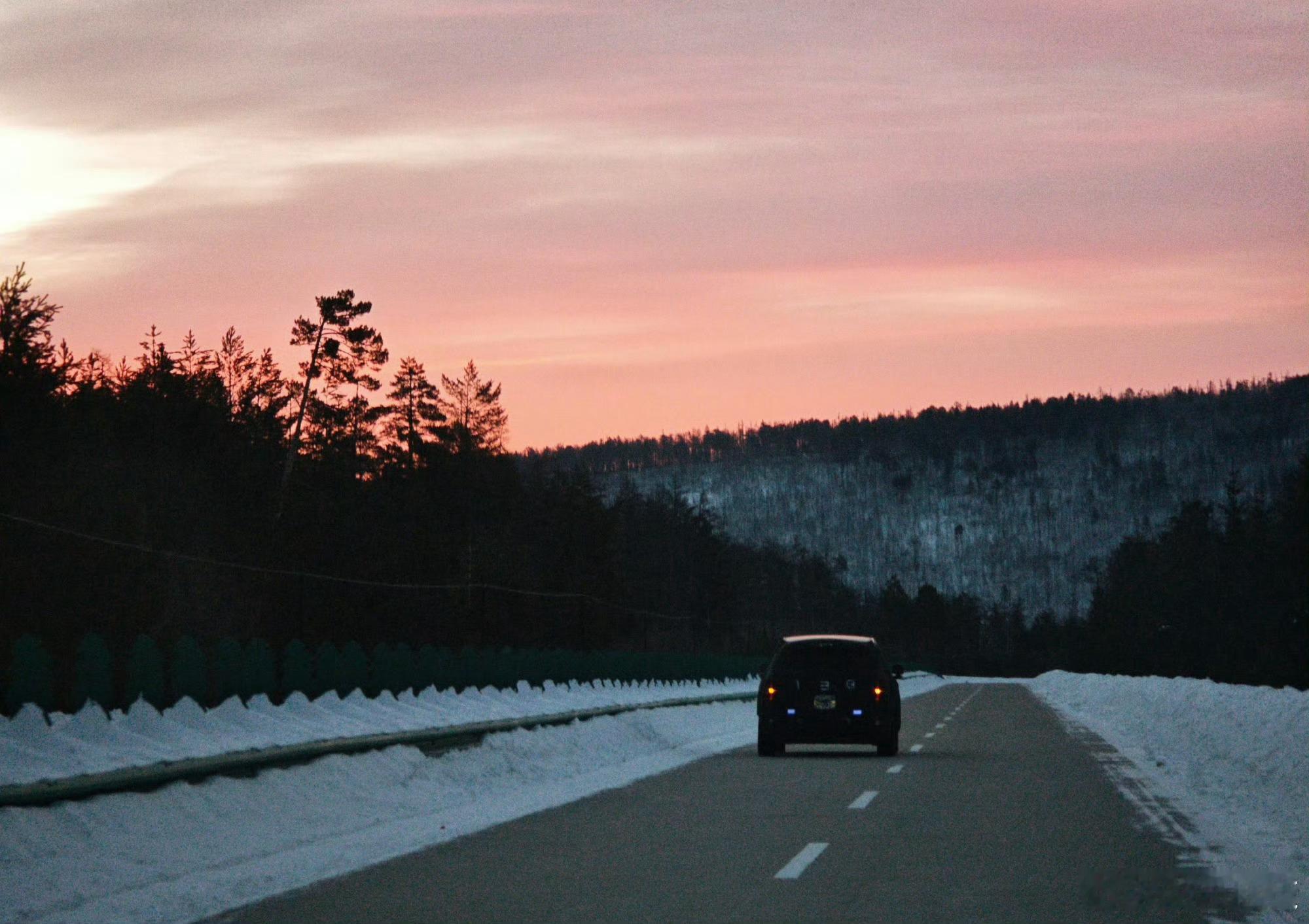 小米高管疑似爆料YU9看来小米的首款增程SUV越来越近了。今天小米集团副总裁张剑