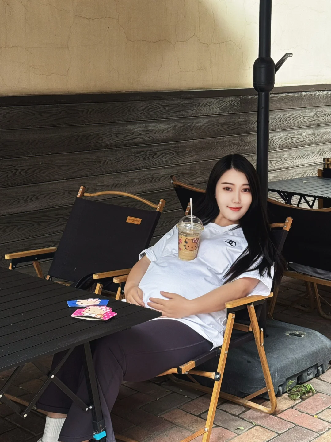 孩子大了💕可以帮妈妈拿𝗸𝗶𝘁𝘁𝘆咖啡了