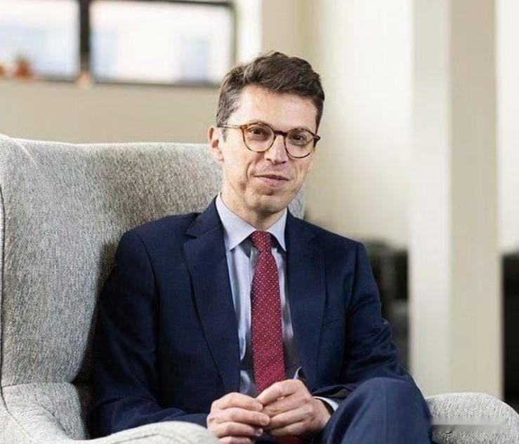 美国司法部表示已经获得了枪手克劳迪奥·内维斯·瓦伦特生前拍摄的认罪视频，但他认罪